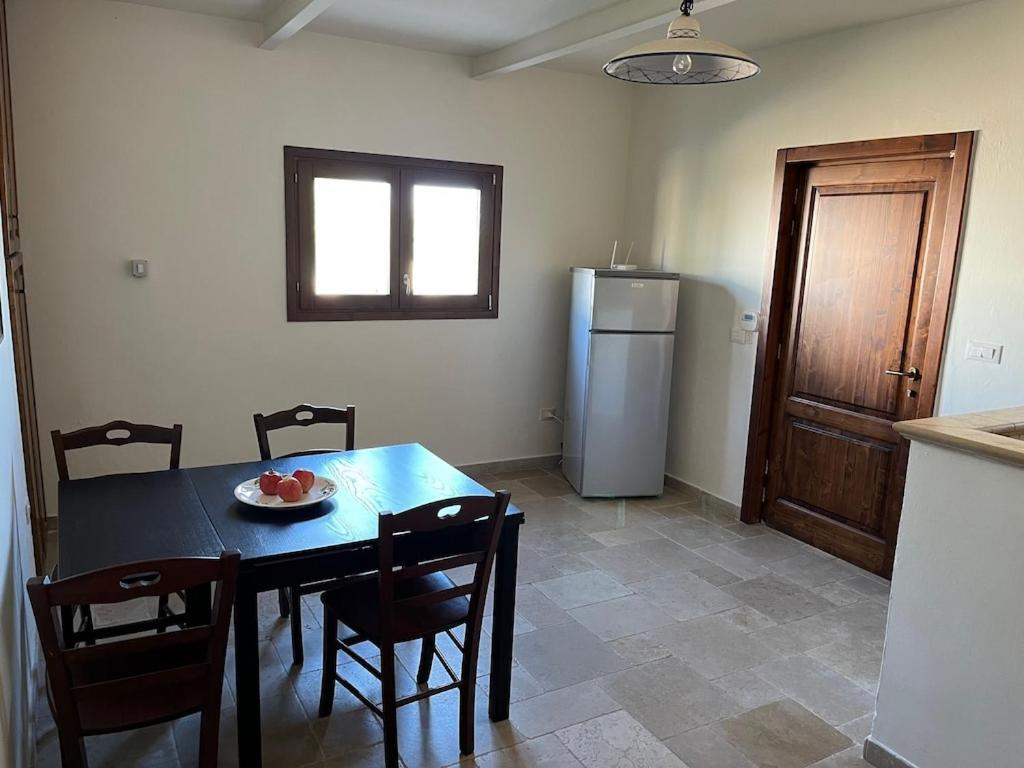 Casa Giuliveto - Charmantes Ferienhaus Mit Privatpool In Olivenhain 奥斯图尼 外观 照片